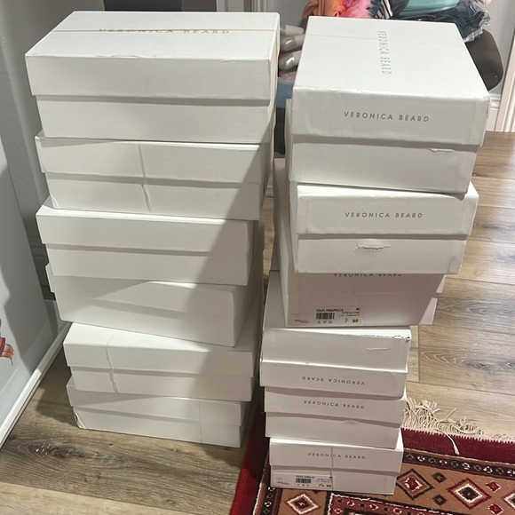 1 hour sale. Veronica Beard, green, leather kitten heels, GORGEOUS - Picture 6 of 9